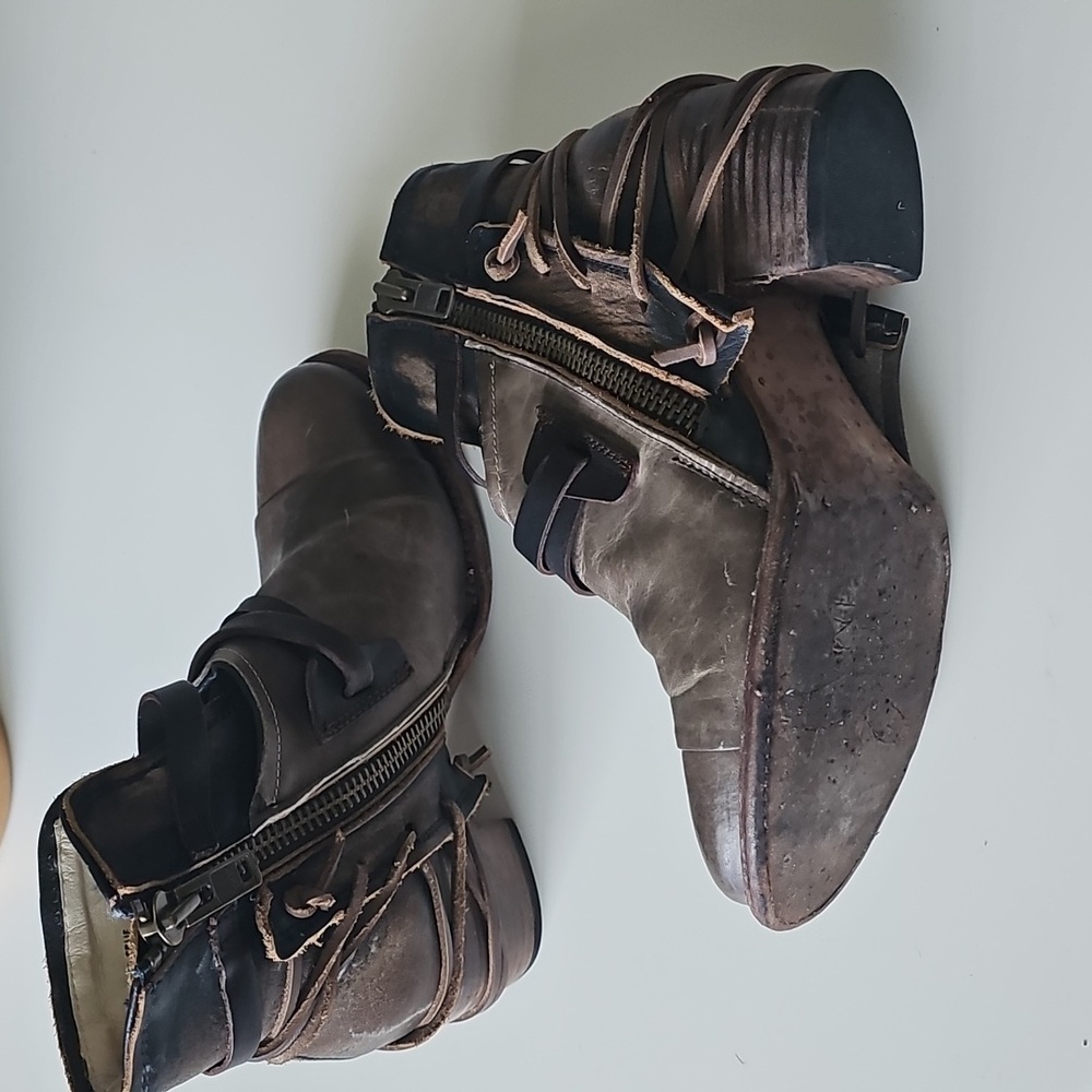 Freebird Crue Distressed Grey Leather Boots with Buckles - Picture 8 of 14